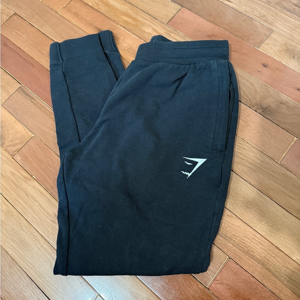 GYMSHARK Men’s Essential Joggers - Black
